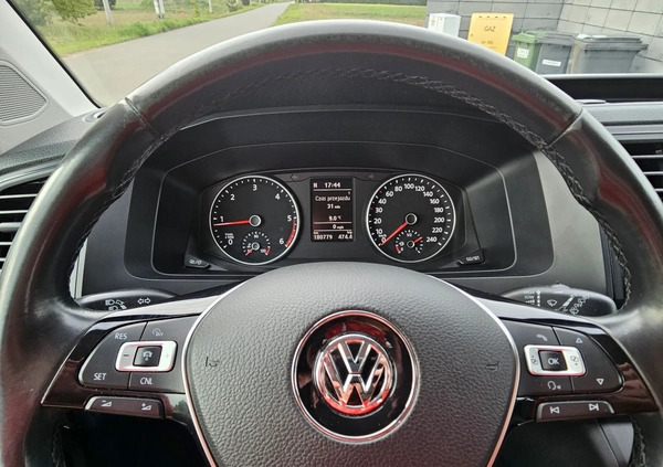 Volkswagen Caravelle cena 132717 przebieg: 180000, rok produkcji 2015 z Tarczyn małe 211
